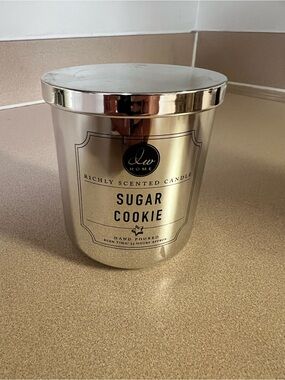 DW Home Sugar Cookie Candle - Metallic Silver Finish